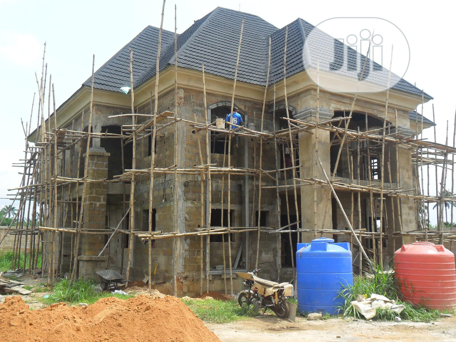 RESIDENTIAL PROJECT: Design and Construction.