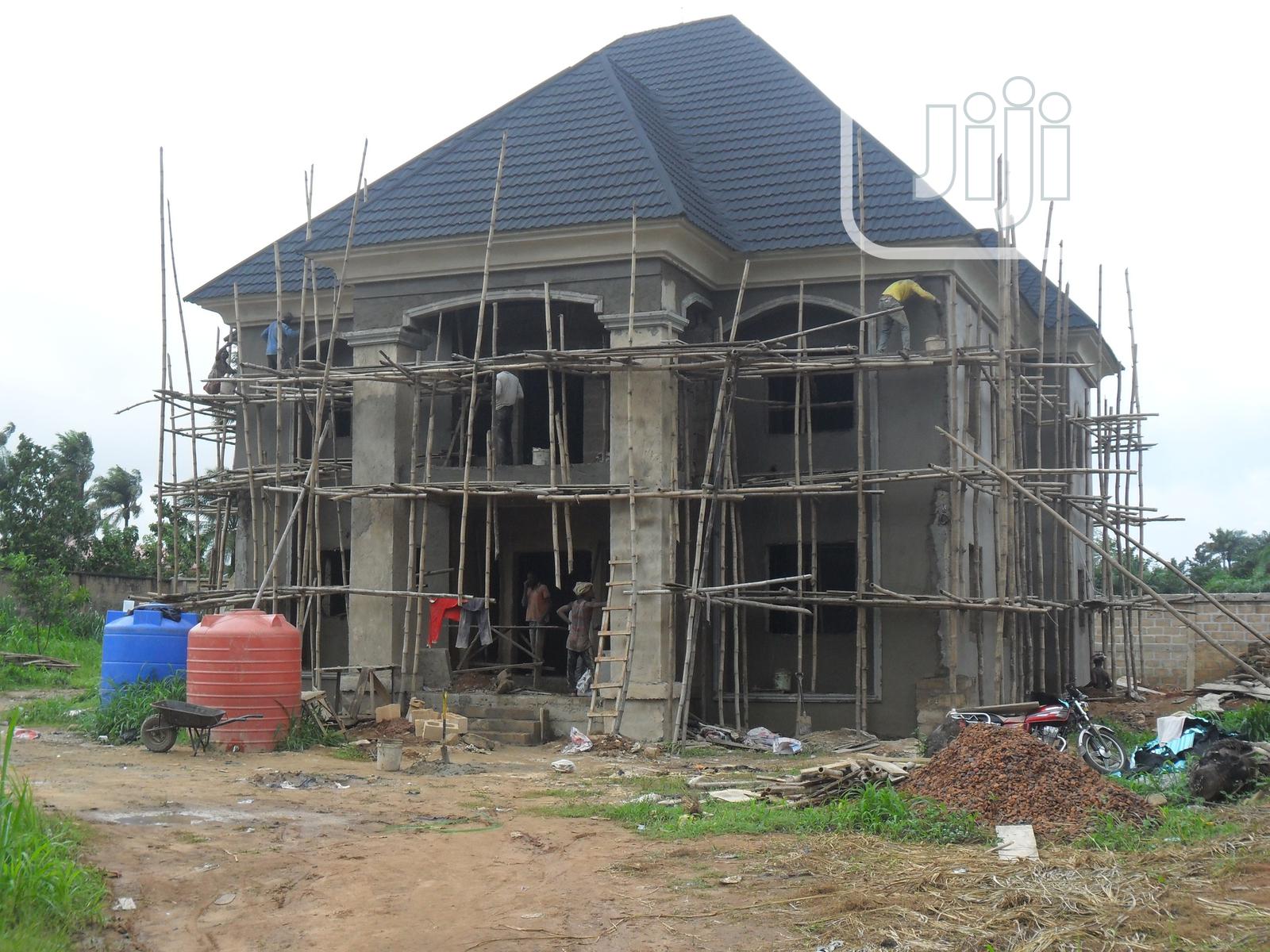 RESIDENTIAL PROJECT: Design and Construction.