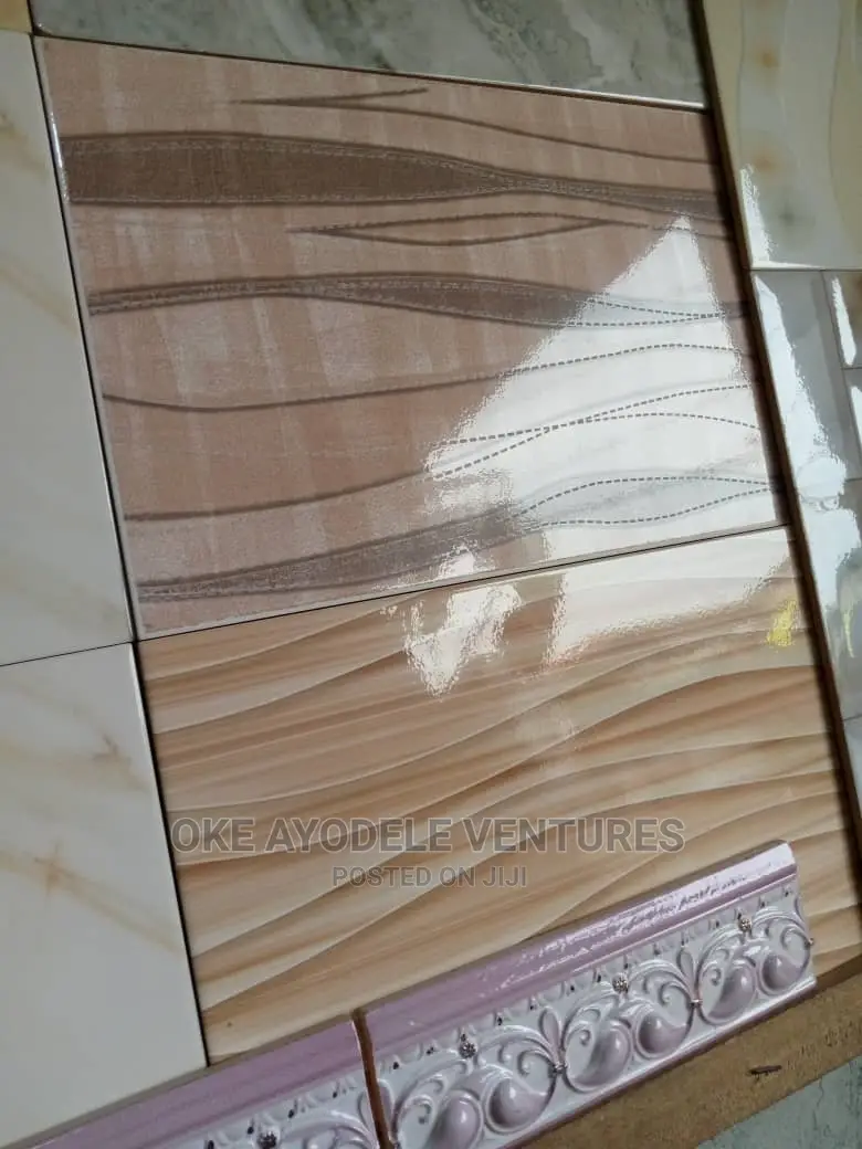 Wall 25/40 Tile