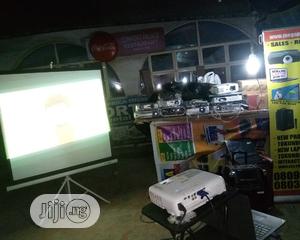 Hire a Good Projector