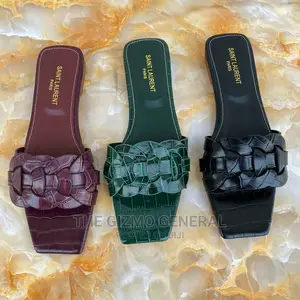 Saint Laurent Tribute Flat Leather Slides