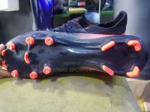 Size 40 Leather Nike Boot