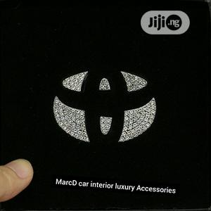 Diamond Stunded Entrusted Logo Placer.