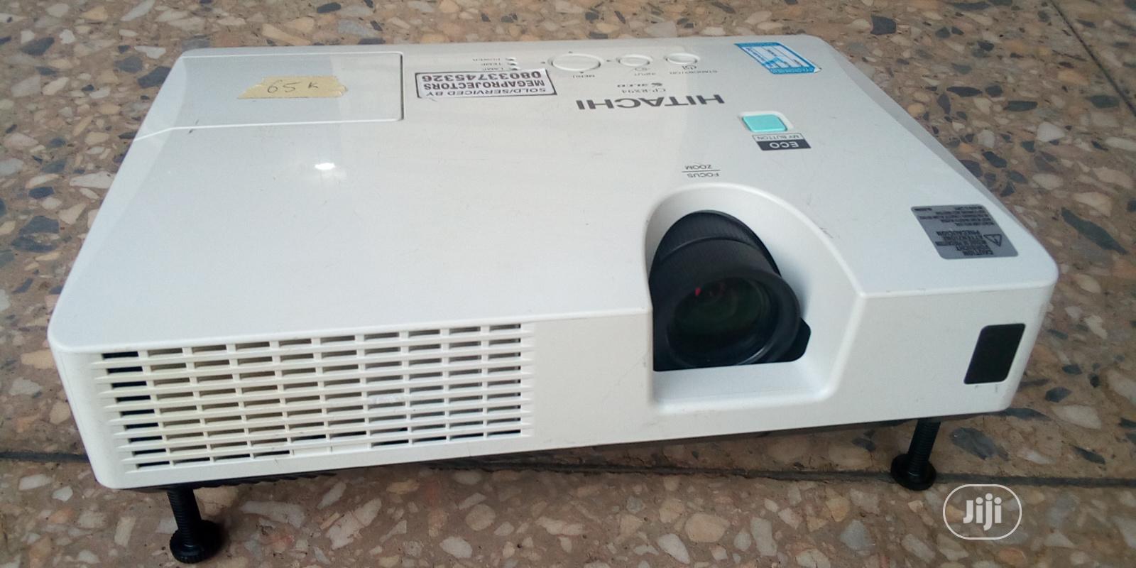 Portable Hitachi HDMI Projector