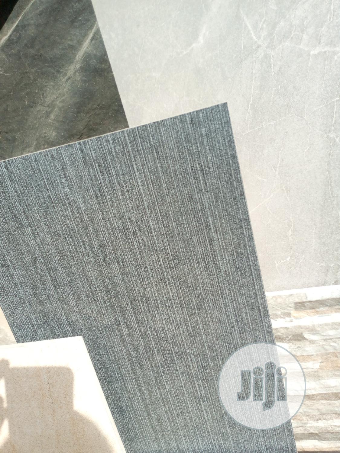 Crack Wall Tiles