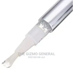 Universal Chef Teeth Whitening Pen