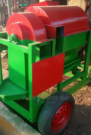 Paddy/Rice Thresher Machine
