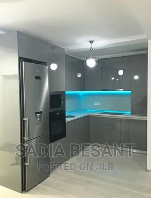 Kitchen Cabinet to Fit