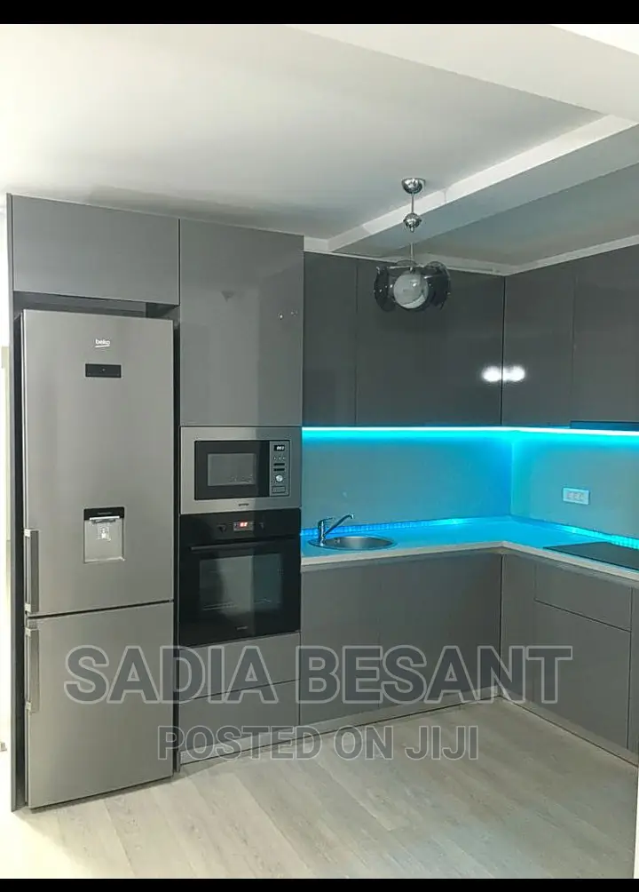 Kitchen Cabinet to Fit