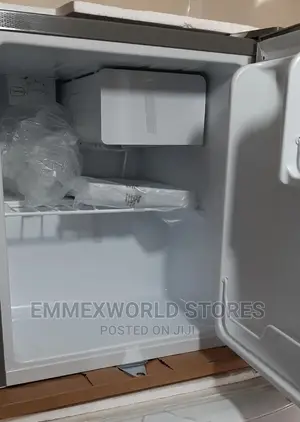 Hisense Bedside Fridge 046dr