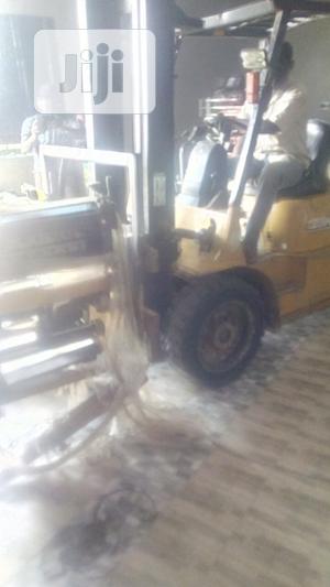 Forklifts Of Different Tones Available For Hire