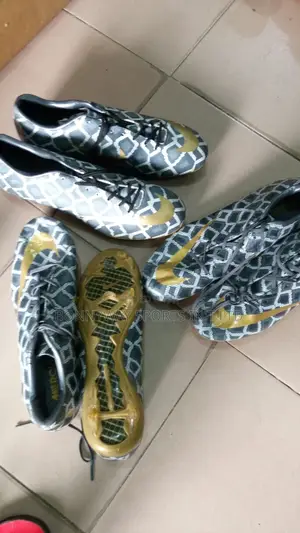 Adidas & Nike, Soccer Boot
