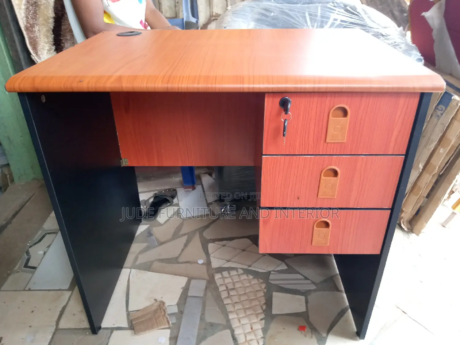 3 Feat Office Table