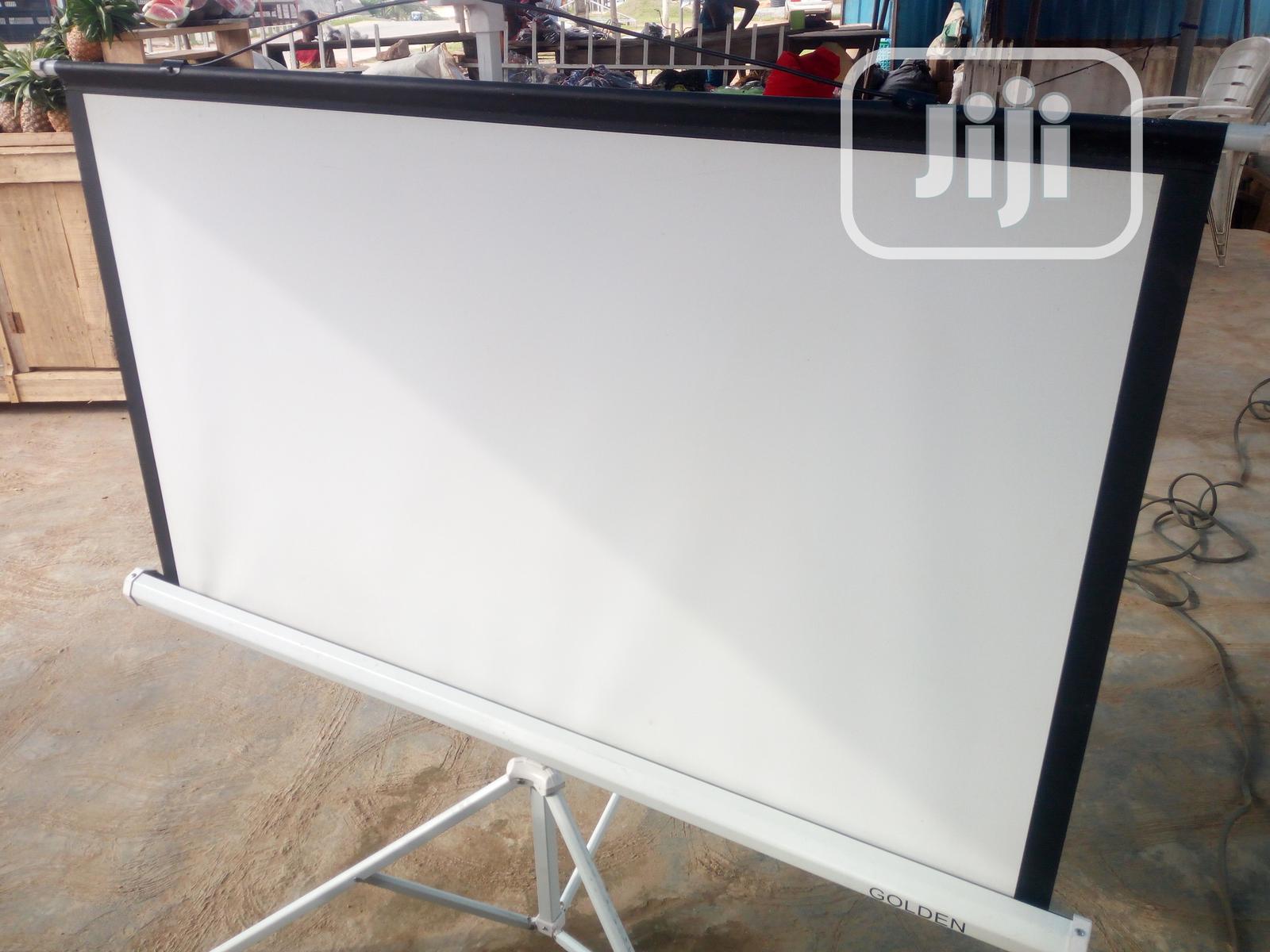72 Inches Projector Screen