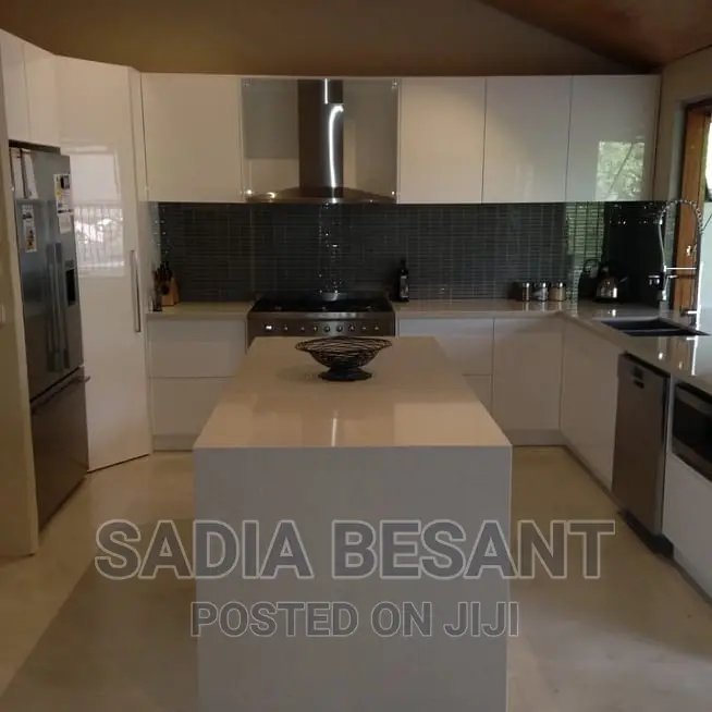 Kitchen Caninet With Caultured Marble