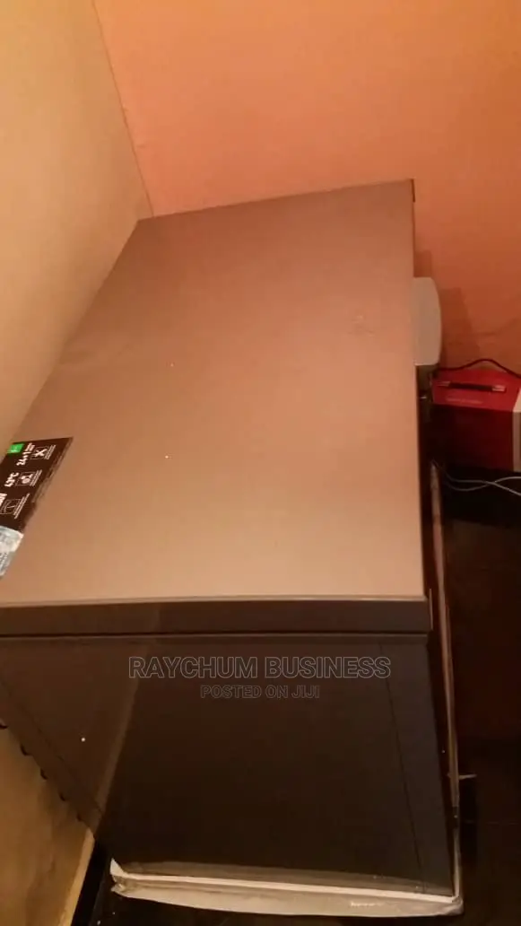 Syinix Chest Freezer 250liters