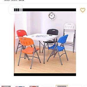 Table/Chairs