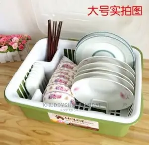 Plate Rack With Cover