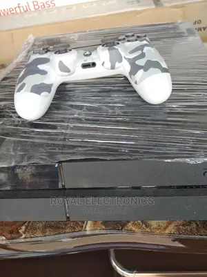 Direct Uk Ps4 Game With Pes23, Fifa23 And 14 Games + Pad