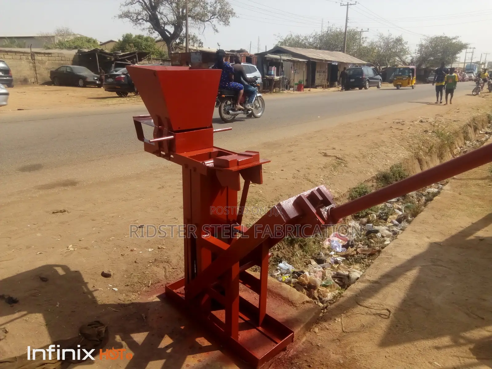 Hydro-Eletric Bricks and Blocks Moulding Machines
