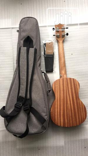 Hallmark-Uk Concert Ukulele Huk30n