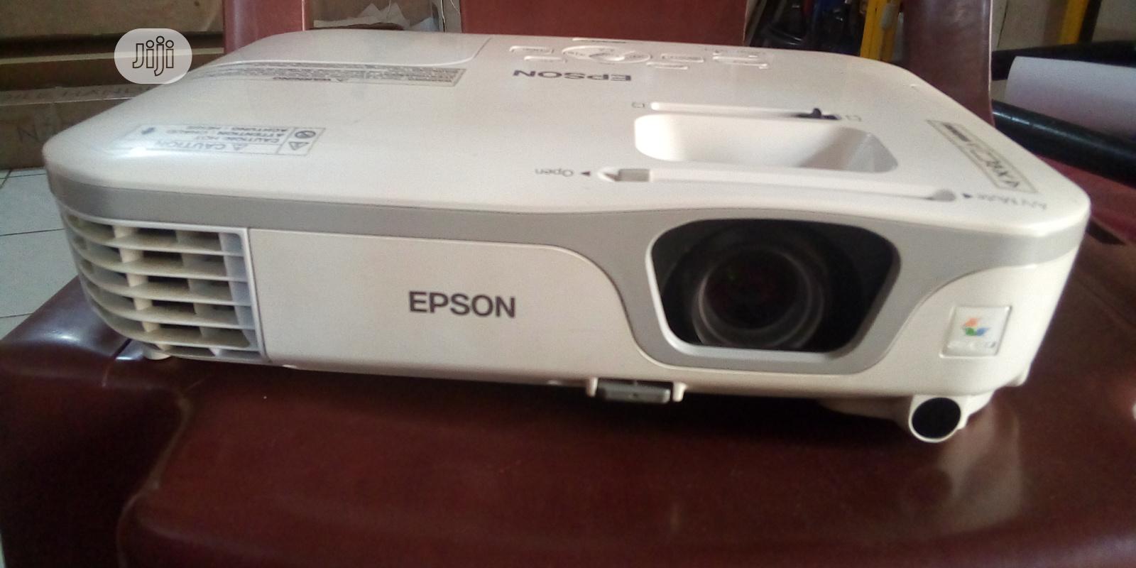 Clean Epson Projector