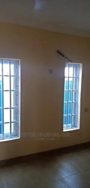 Furnished 3bdrm Apartment in Oluyole for rent