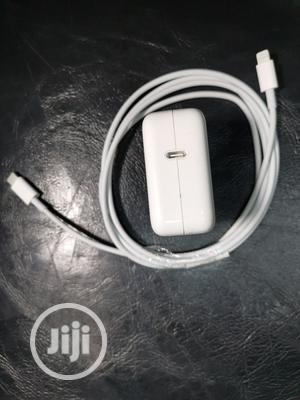 Macbook Chargee Type C 61watts
