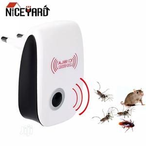 Electronic Mosquito Cockroach Insect Killer Ultrasonic Pest