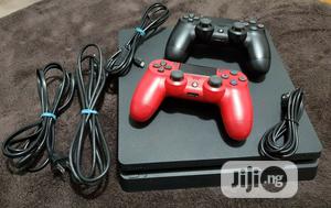UK Used Ps4 With Two Controllers