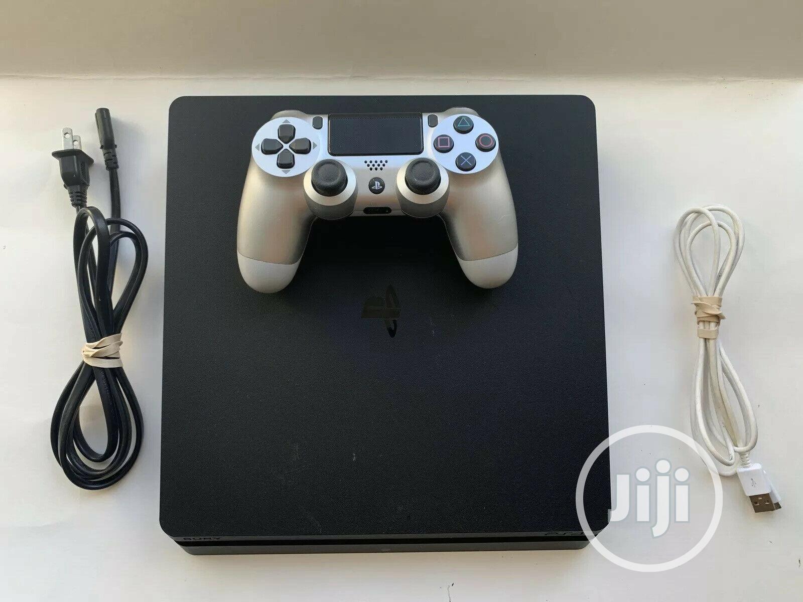 UK Used Ps4, Controller and Games Installed