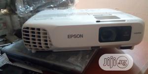 Slim Epson USB Projector