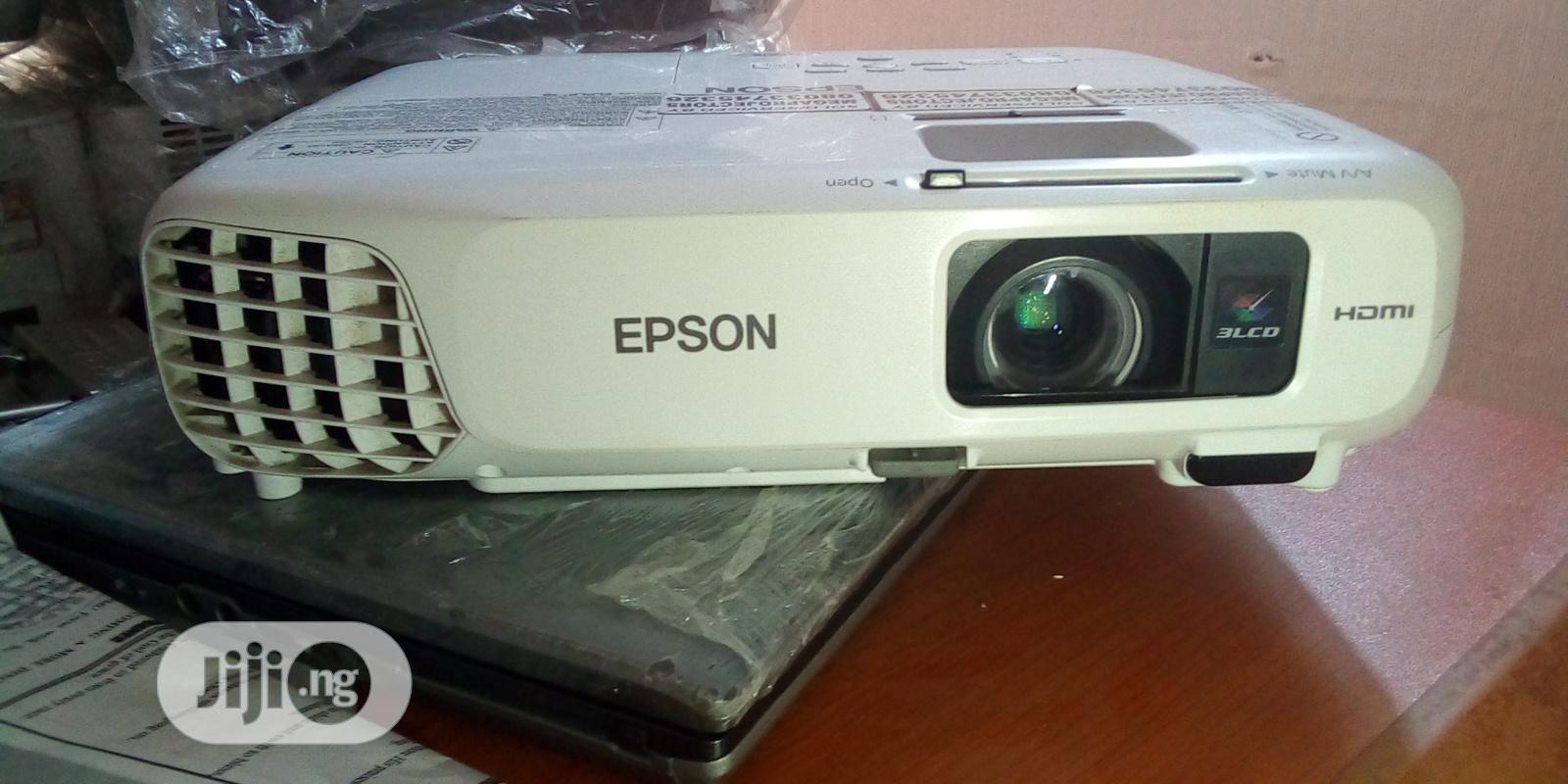 Slim Epson USB Projector