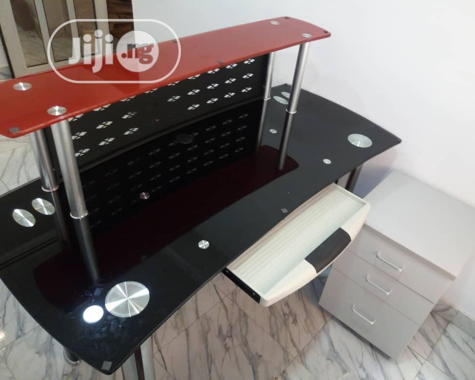 Reception Table (Glass)