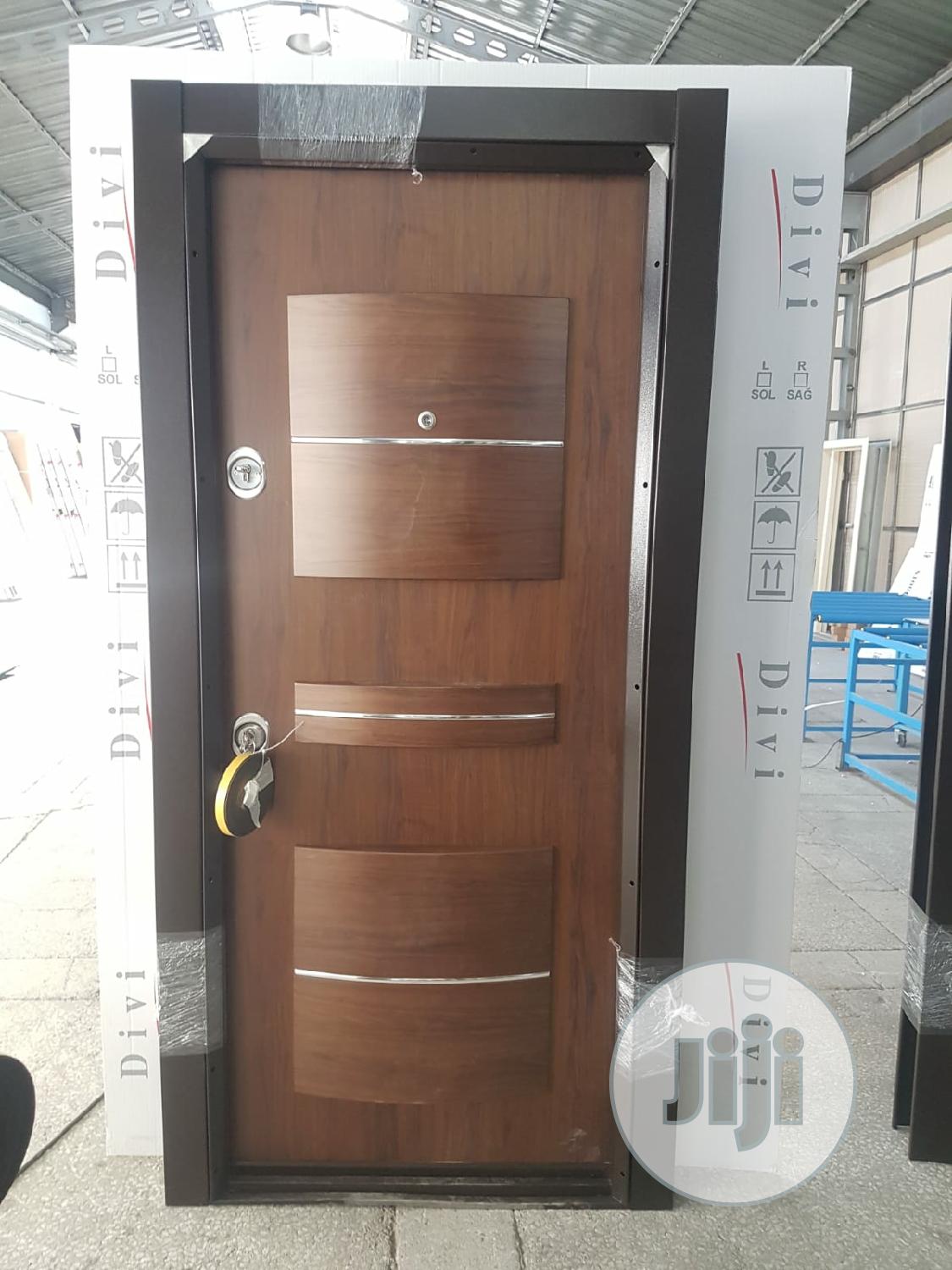 Castillo Door