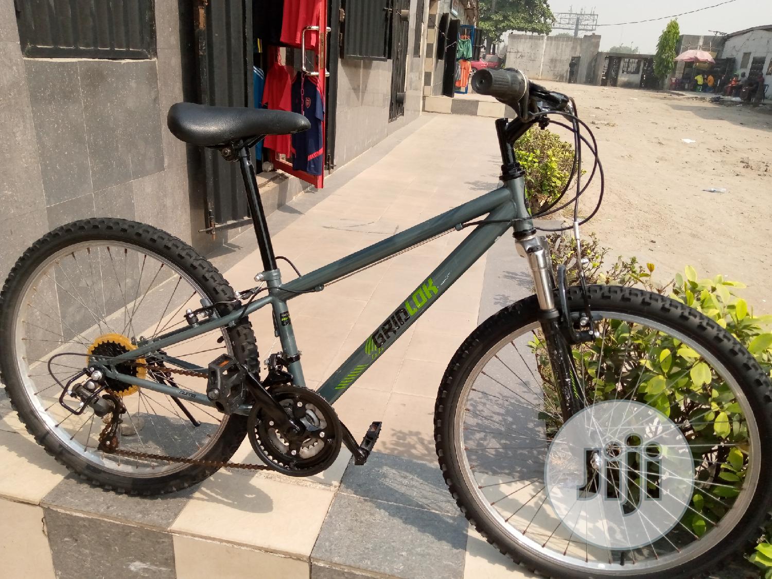 Apollo Teenager Sport Bicycle