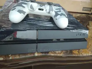 Uk Playstation 4 With 10 Latest Game Downloaded Inside