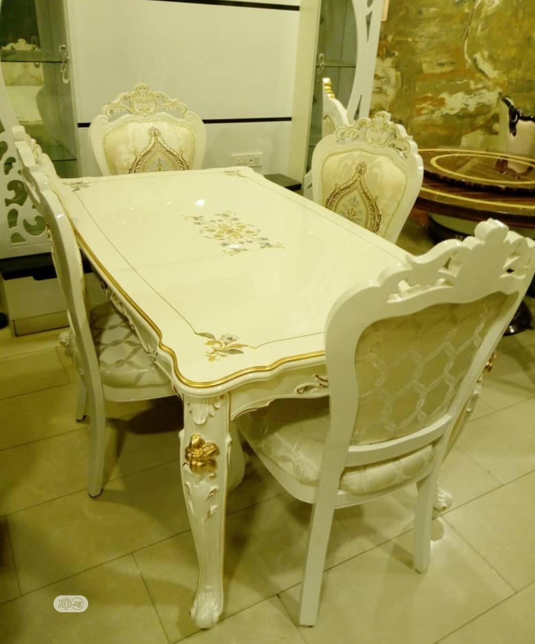 White Royal Dinning Set