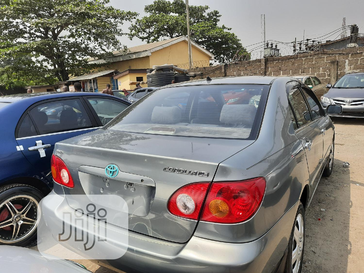 Toyota Corolla LE 2004 Silver