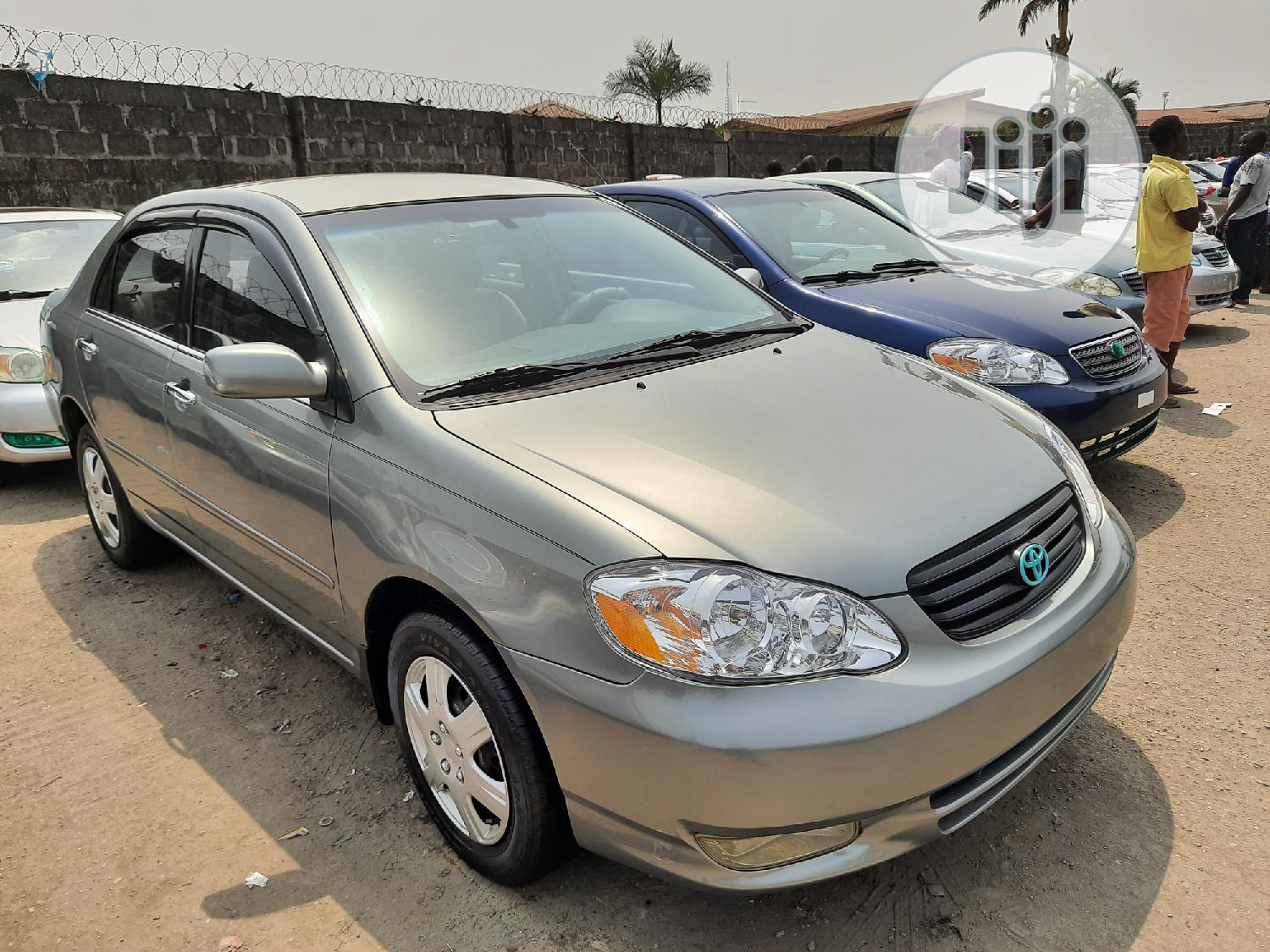 Toyota Corolla LE 2004 Silver