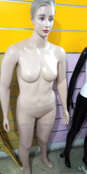 Plus Size Mannequin