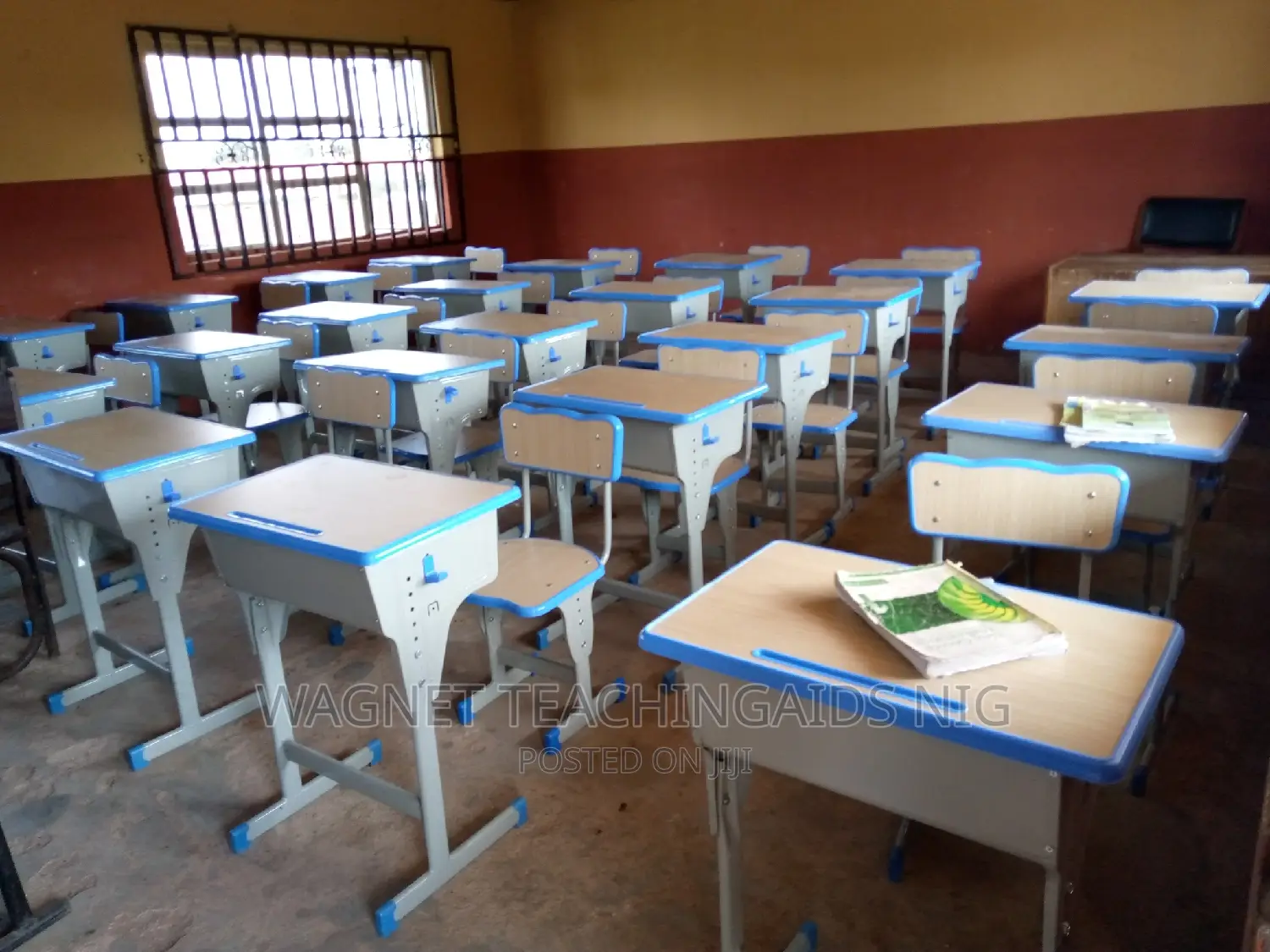 Durable Adjustable School Table And Chairs