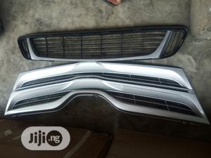 Front Grill Toyota Venzer Model