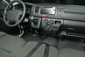 Oven Baked Car Painting/Panel Beating