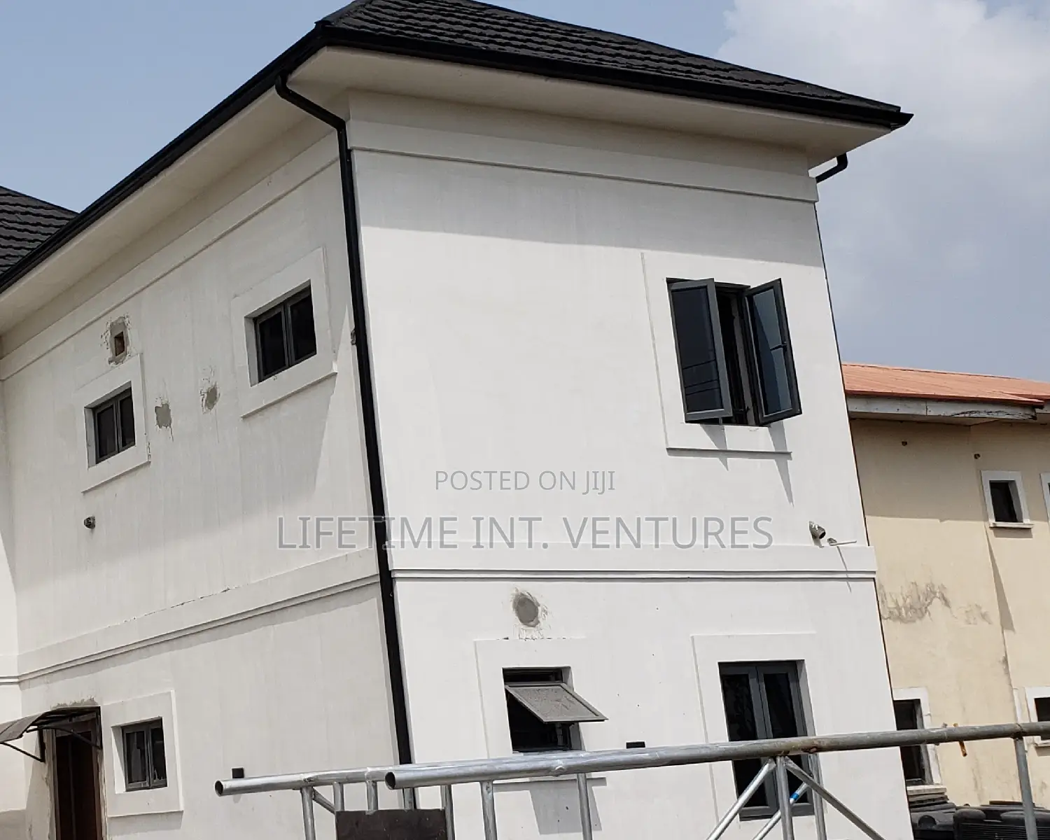 American Roof Gutter System