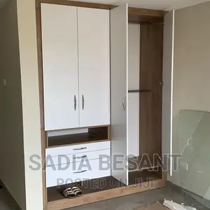 4 Door Wardrobe With Drawer