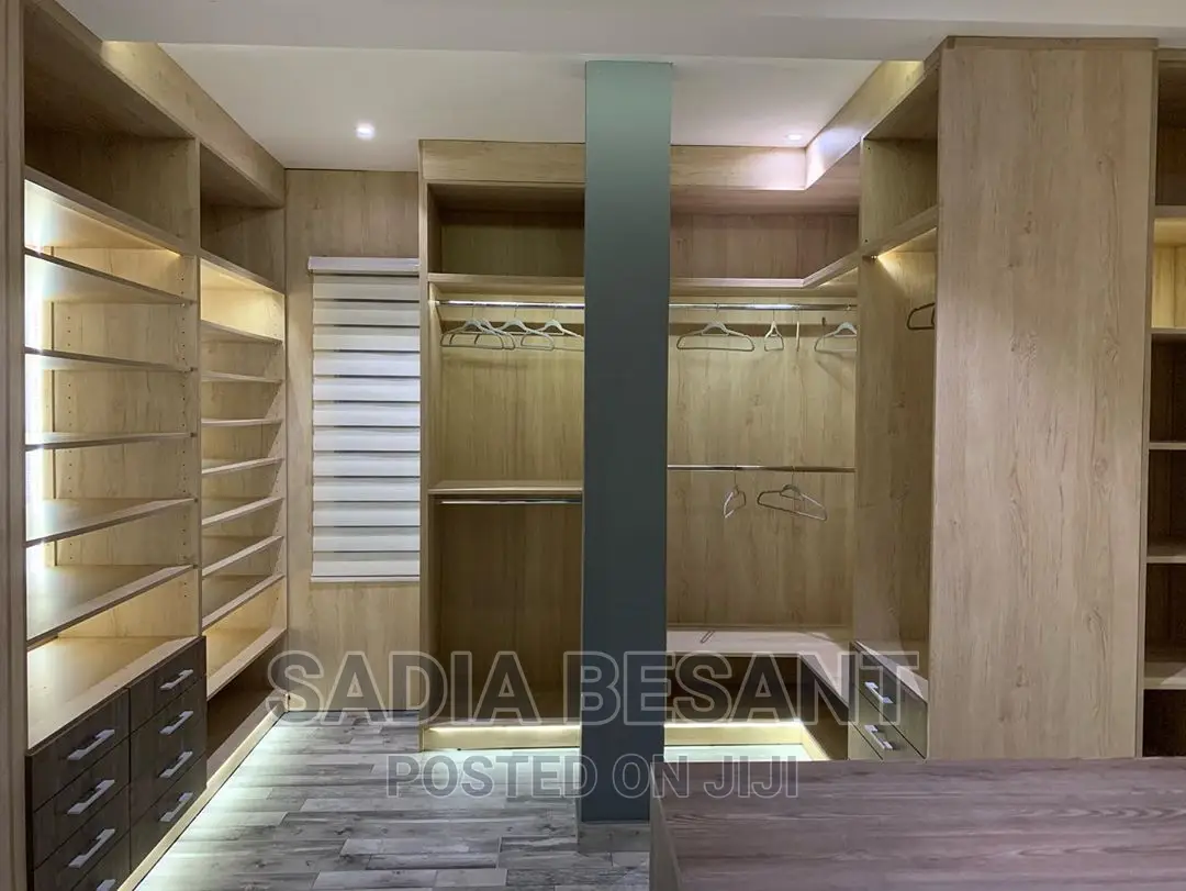 Walk in Closet