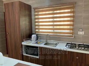 Kitchen Cabinet In Gloss And Matt