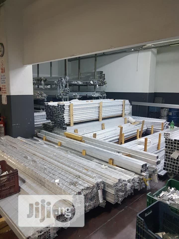 Handrails Pipe And Accessories
