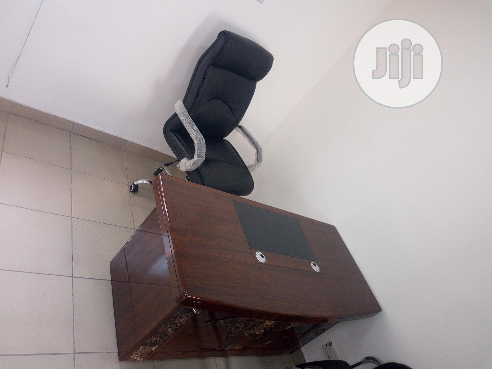 Executive Wooden Office Table